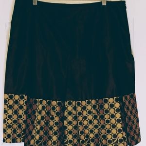 Carlisle 16 Skirt Black Gold